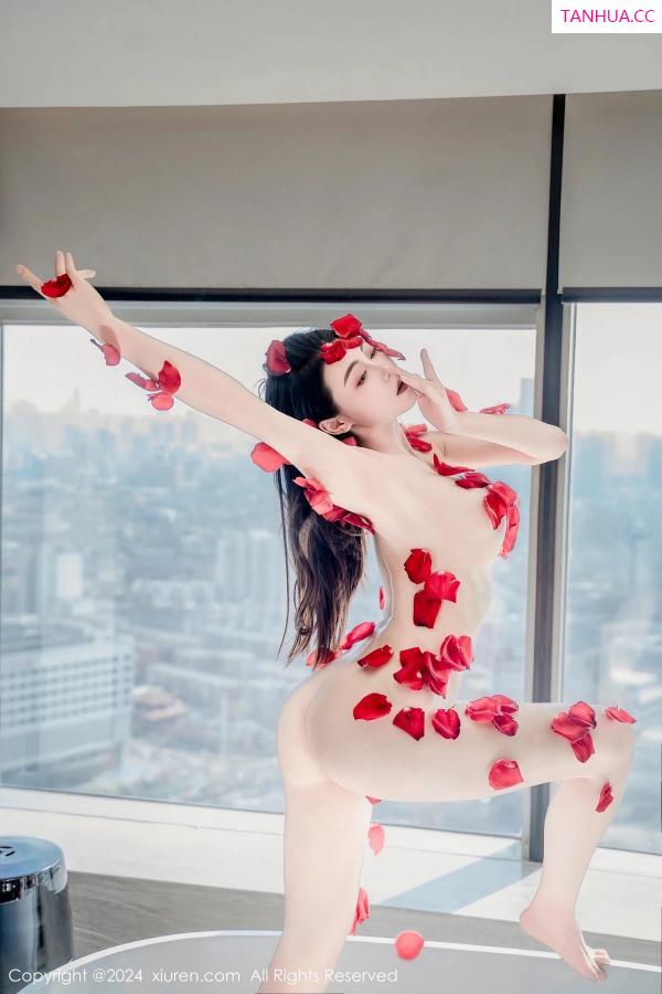   [XiuRen]高清写真图 2024.03.05 No.8175 瑜伽喵 新人美臀第35张图片